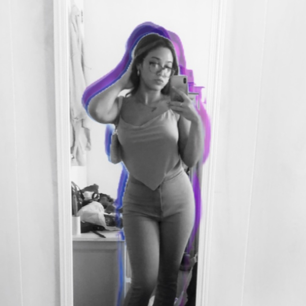 Meet your Posher, Ashley